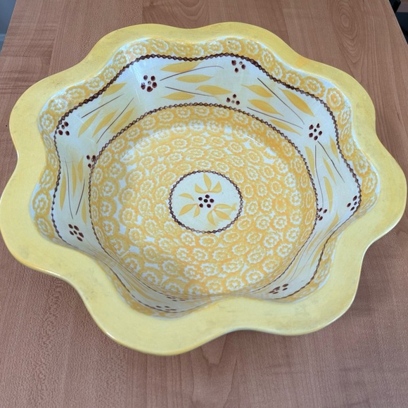 temptations bakeware presentable ovenware old world yellow Tara lg serving bowl - Picture 1 of 6